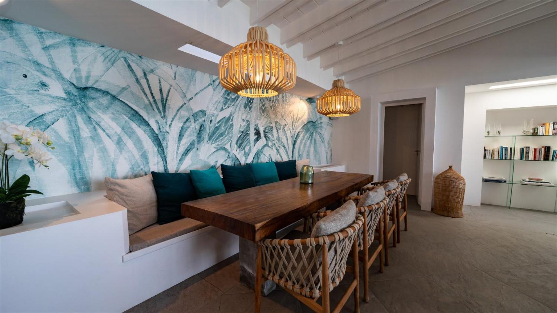 Warm villa furnished with refinement