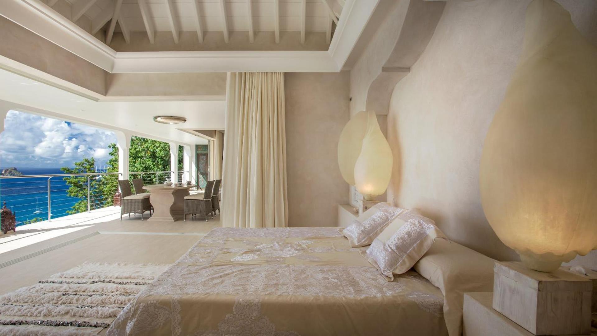 Oriental-inspired Villa in Ideal Area