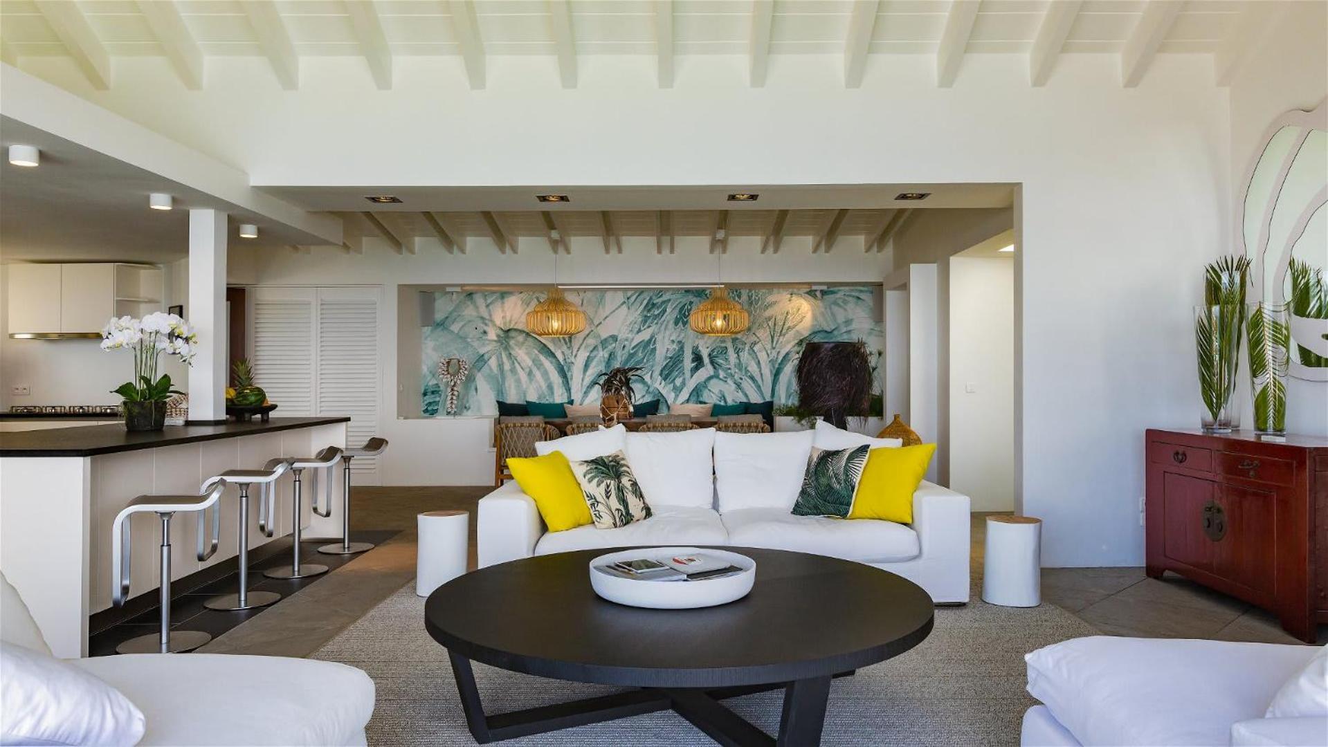 Warm villa furnished with refinement