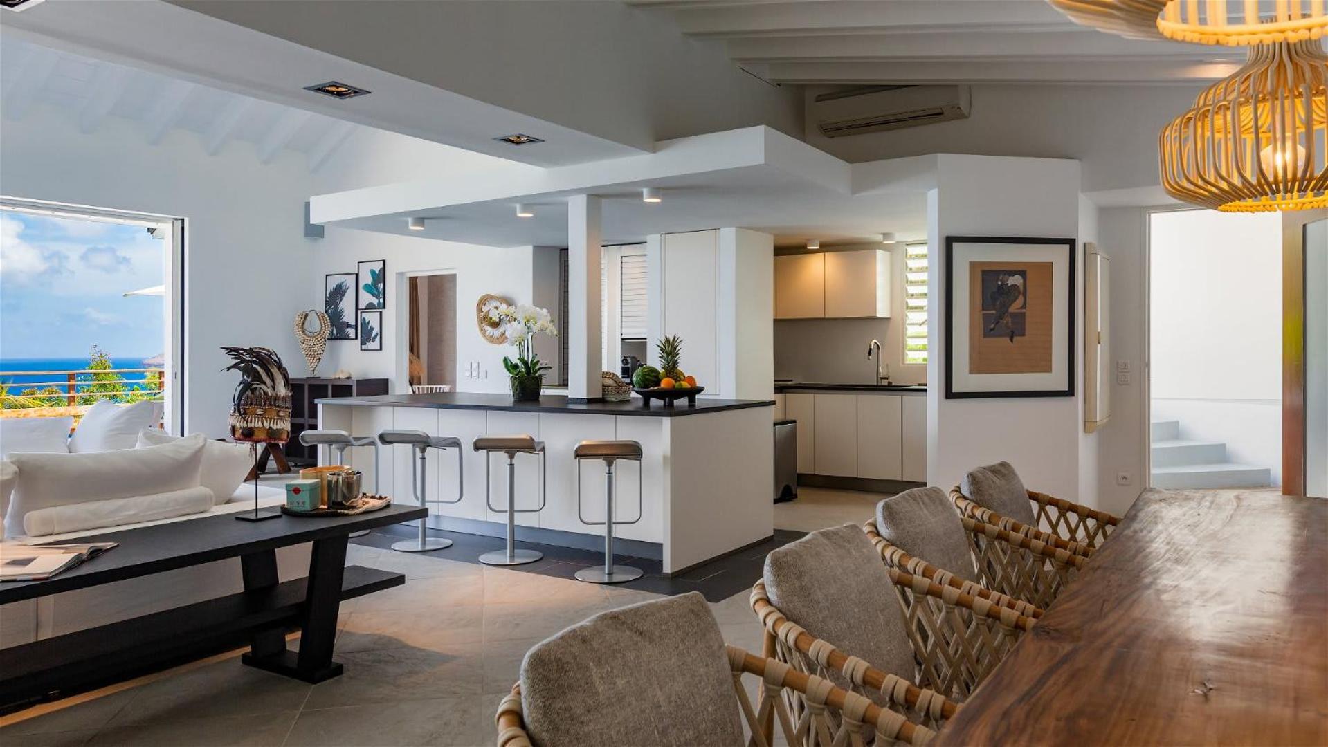 Warm villa furnished with refinement