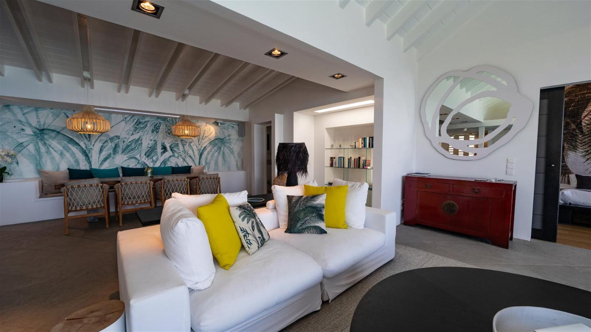 Warm villa furnished with refinement