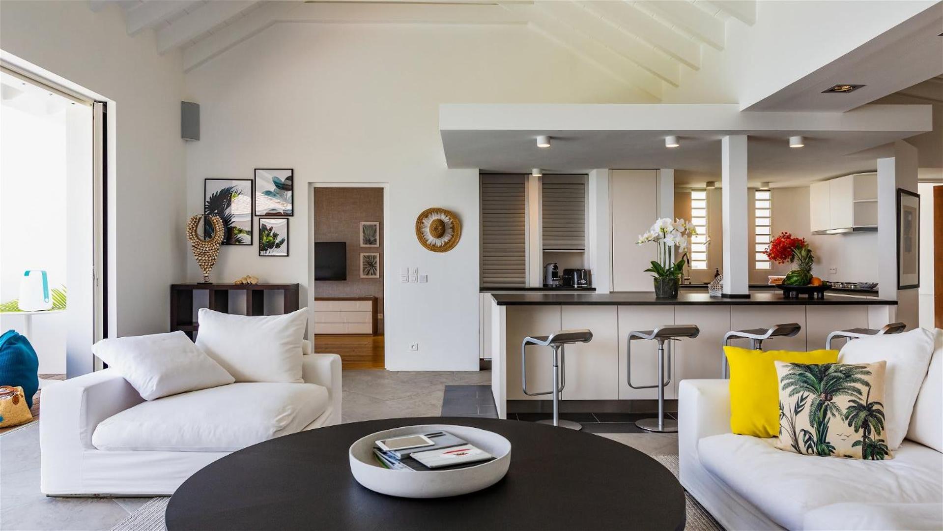 Warm villa furnished with refinement