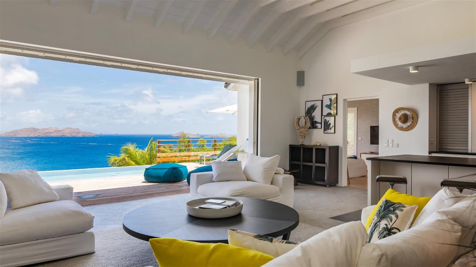 Warm villa furnished with refinement