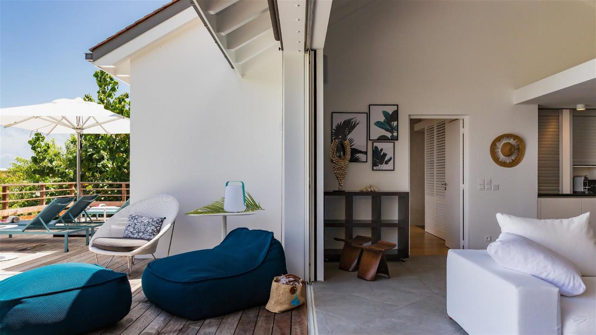 Warm villa furnished with refinement