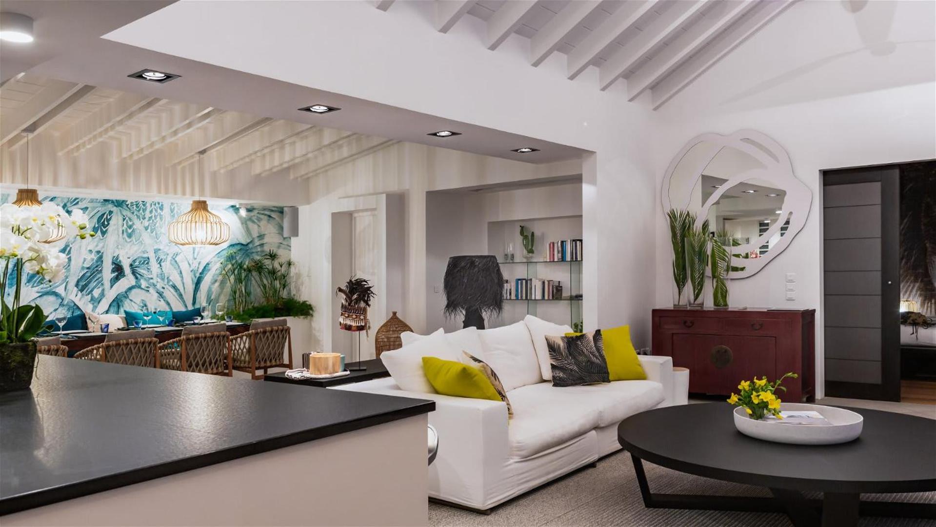 Warm villa furnished with refinement