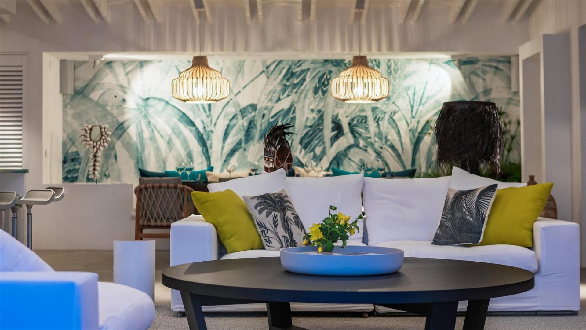 Warm villa furnished with refinement