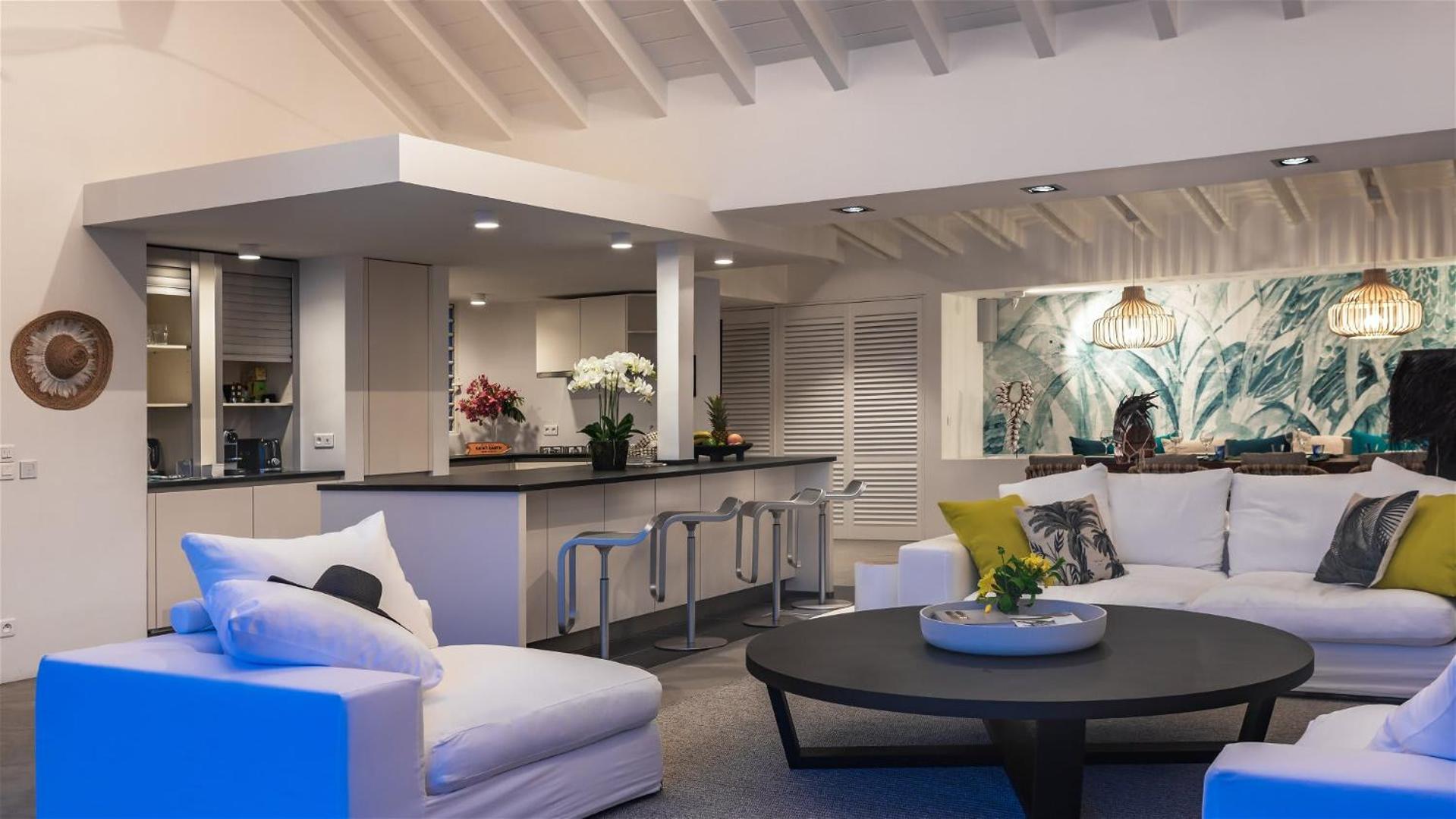 Warm villa furnished with refinement