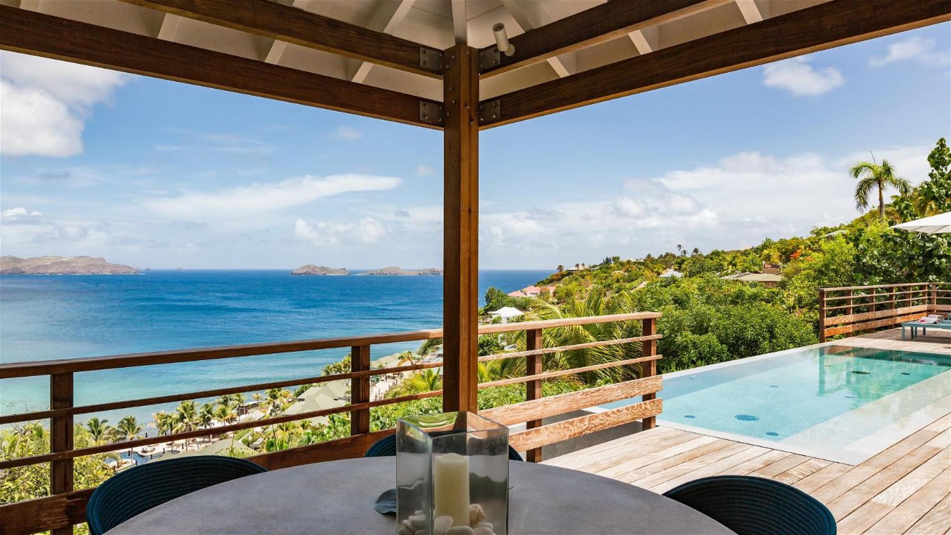 Warm villa furnished with refinement