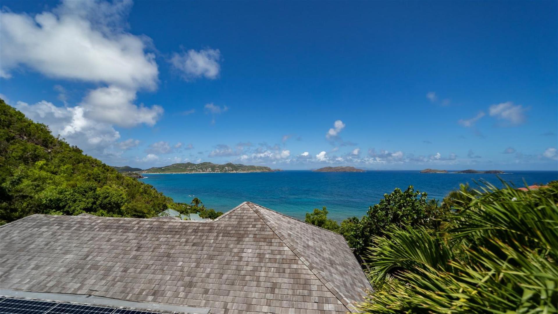 Warm villa furnished with refinement