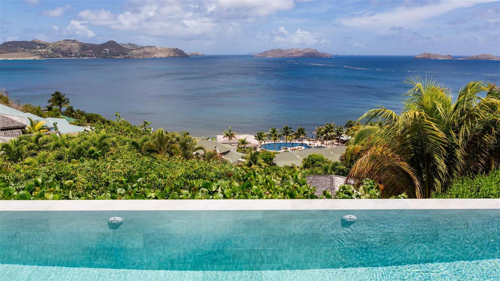 Warm villa furnished with refinement