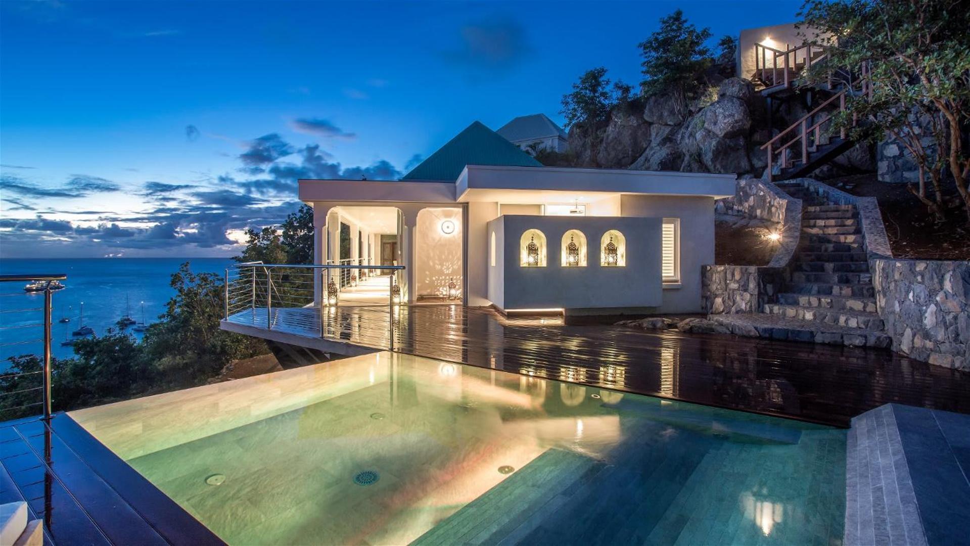 Oriental-inspired Villa in Ideal Area