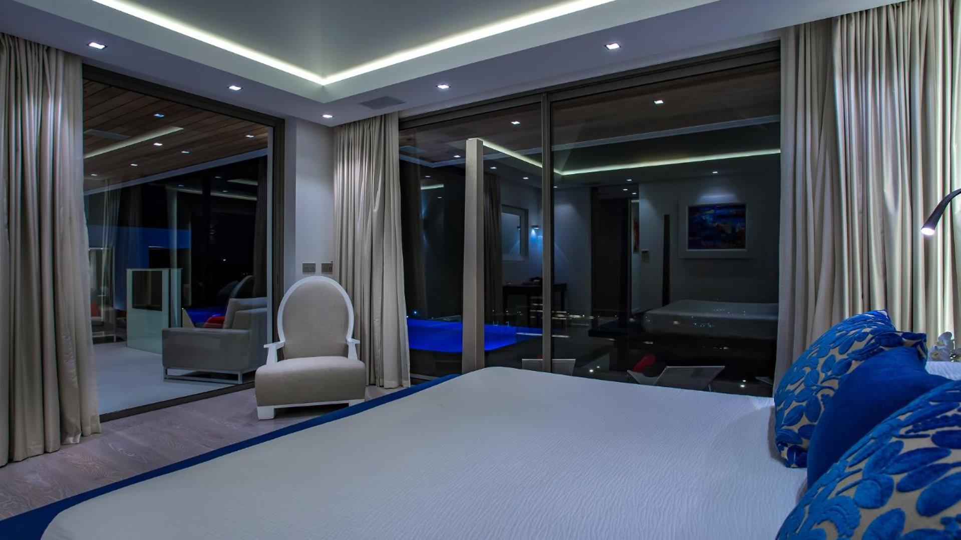 Prestigious Villa with a Splendid View