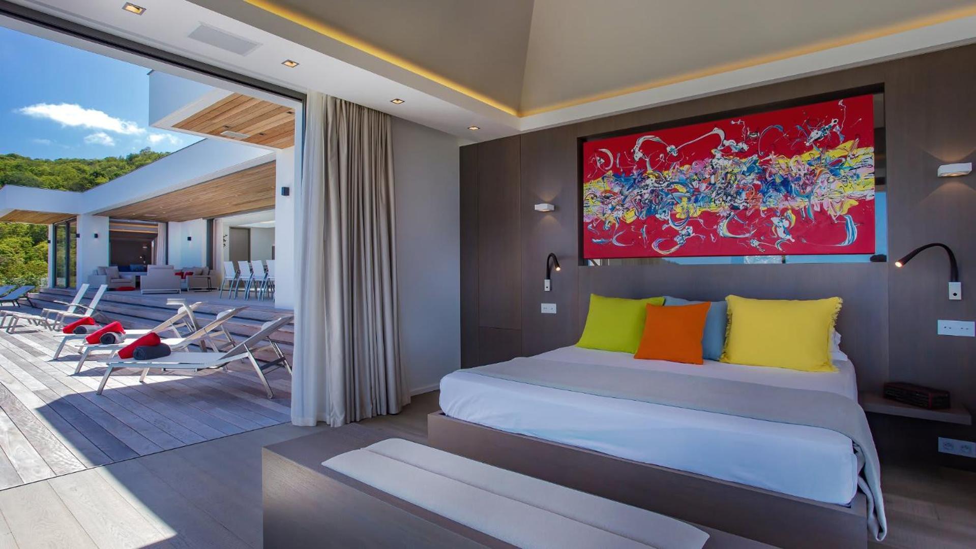 Prestigious Villa with a Splendid View