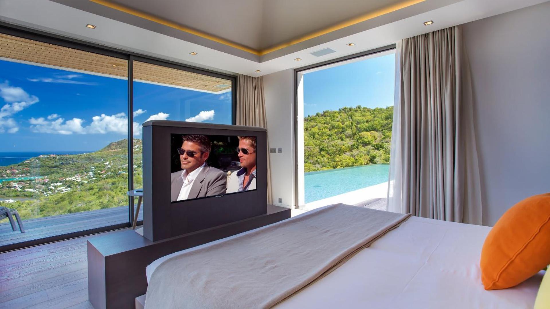 Prestigious Villa with a Splendid View