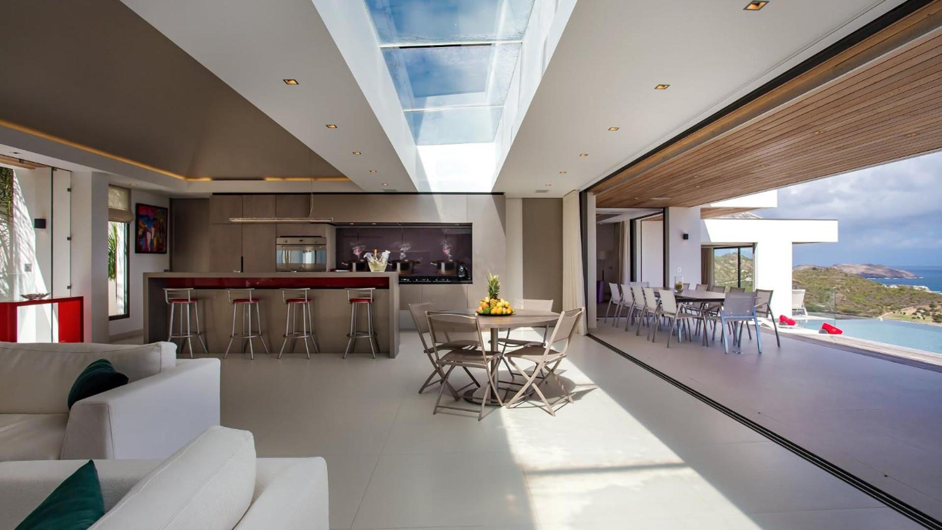 Prestigious Villa with a Splendid View