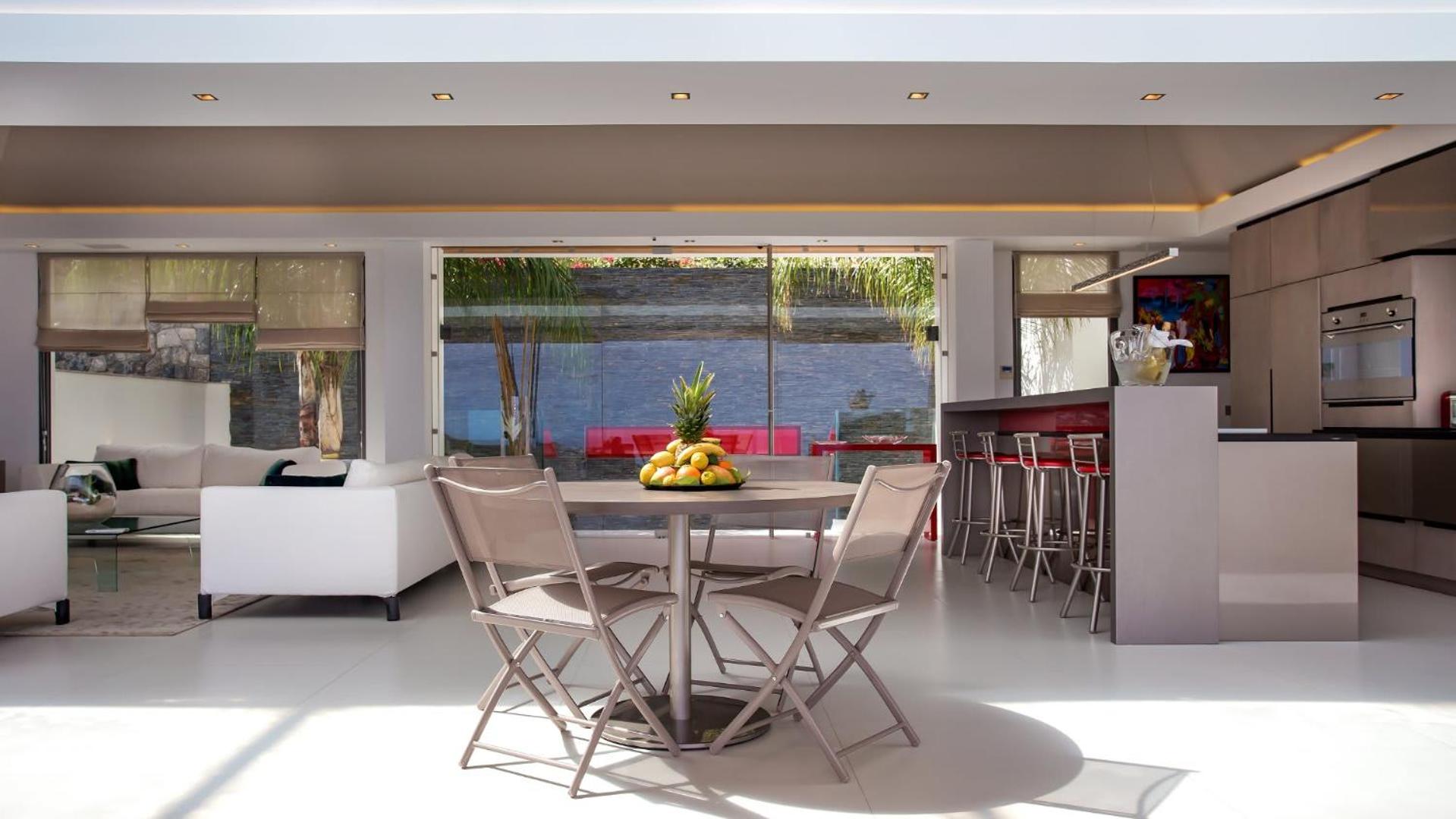 Prestigious Villa with a Splendid View