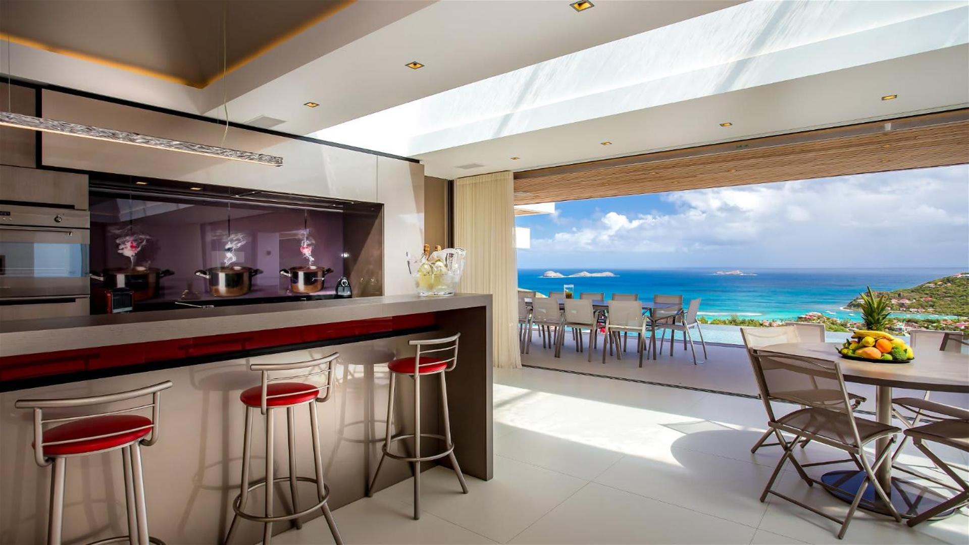 Prestigious Villa with a Splendid View