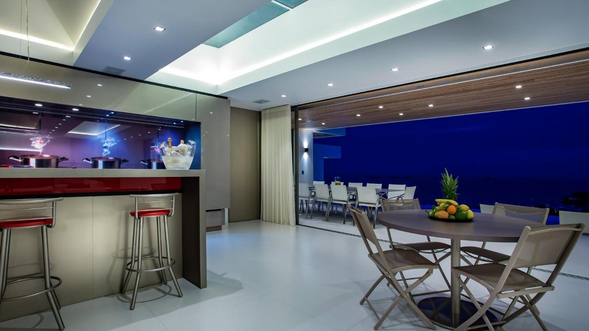Prestigious Villa with a Splendid View