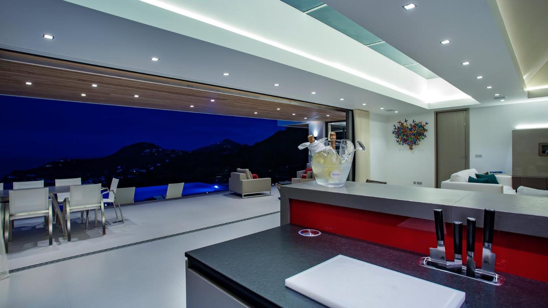 Prestigious Villa with a Splendid View