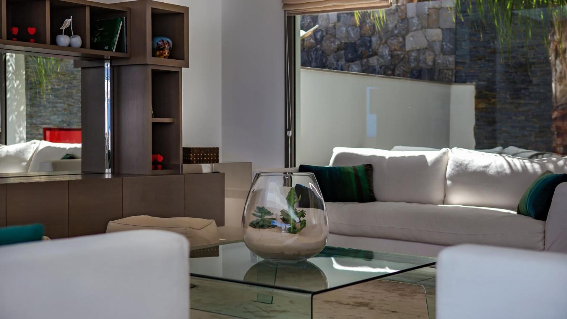 Prestigious Villa with a Splendid View