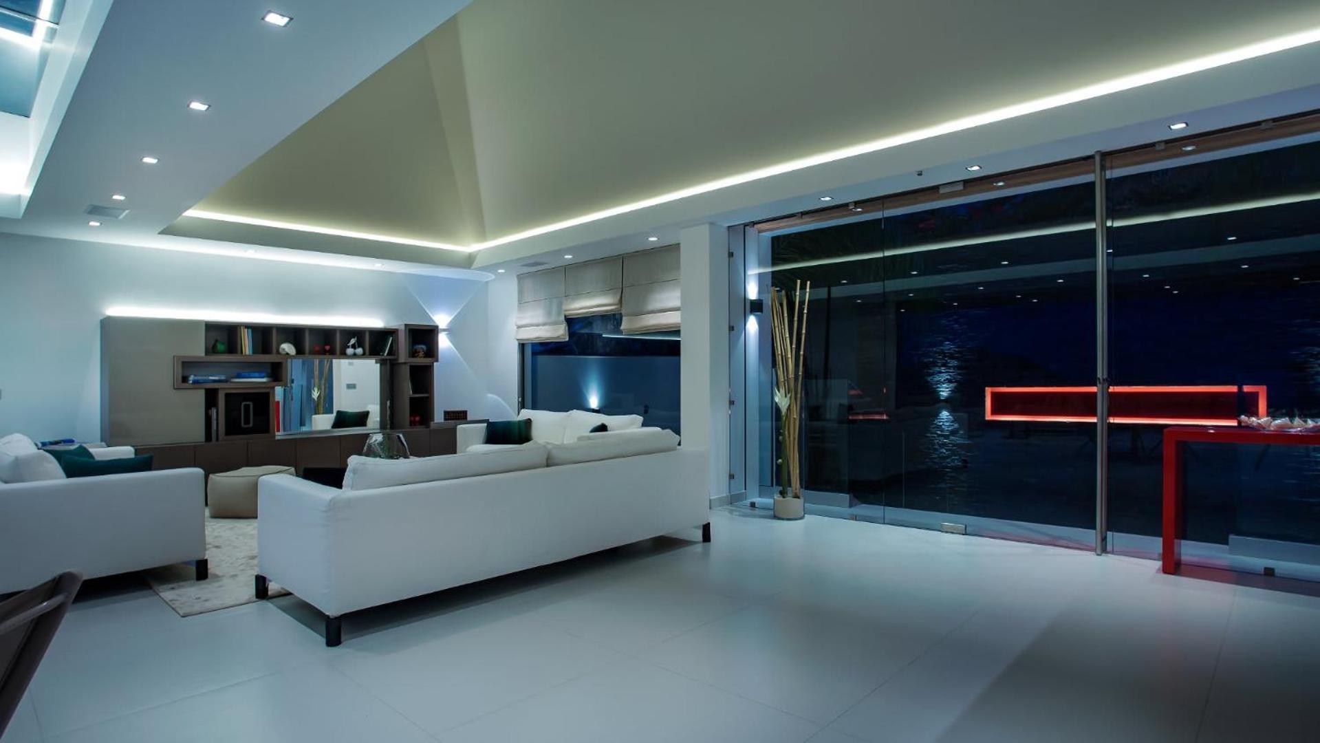Prestigious Villa with a Splendid View