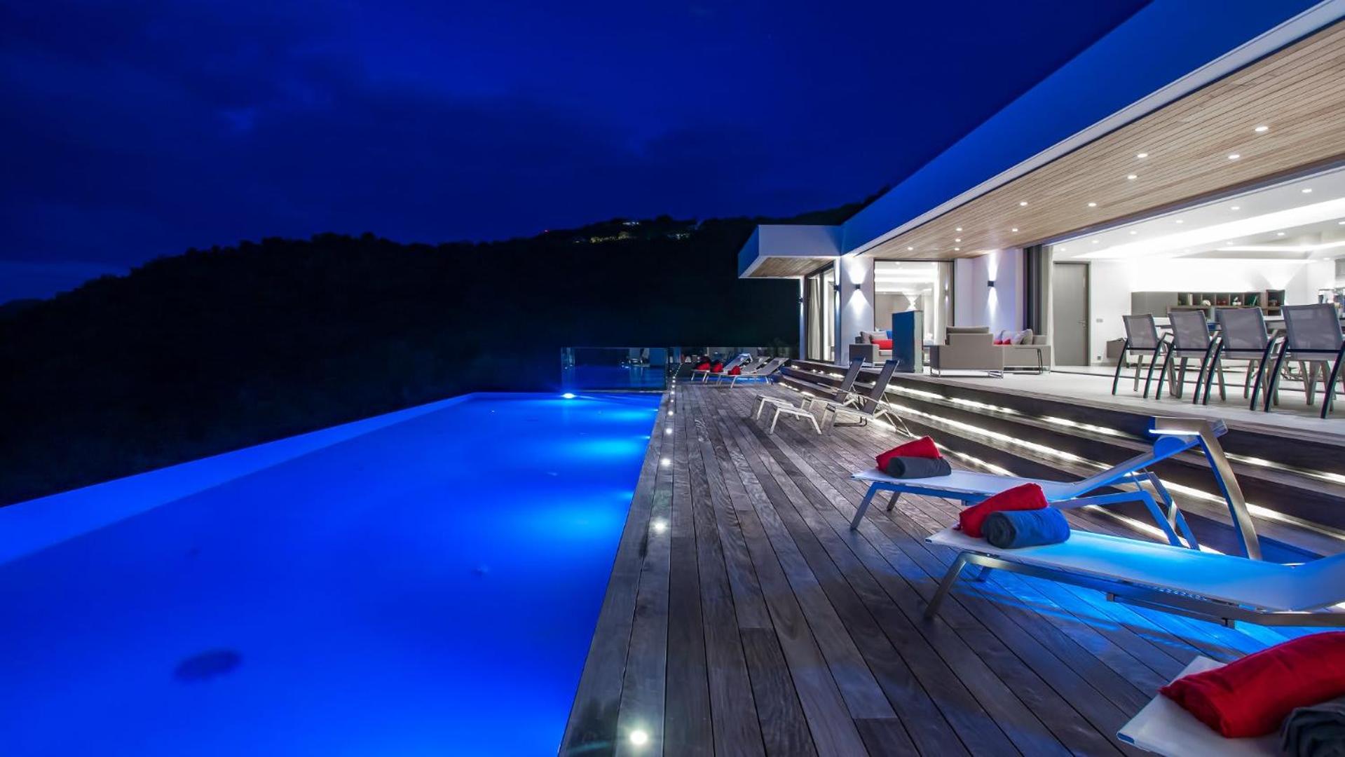 Prestigious Villa with a Splendid View