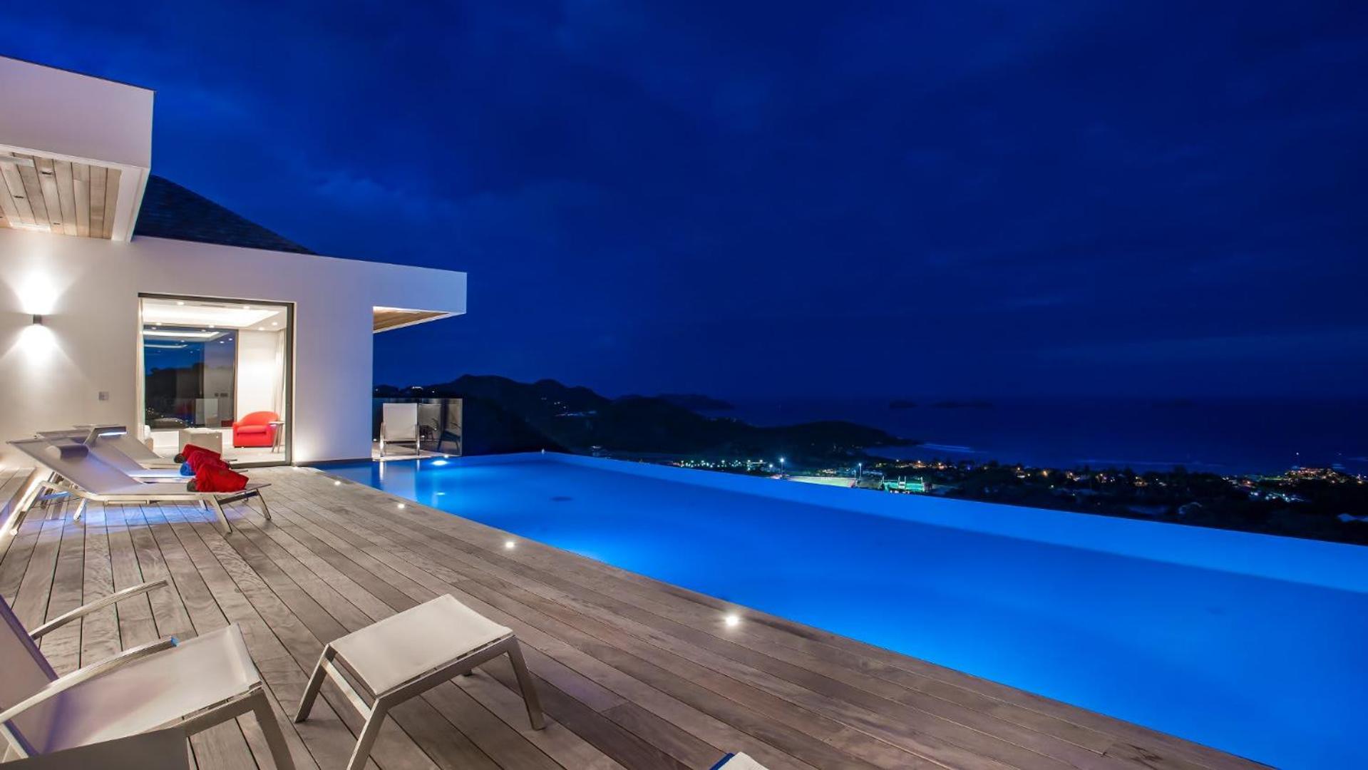 Prestigious Villa with a Splendid View