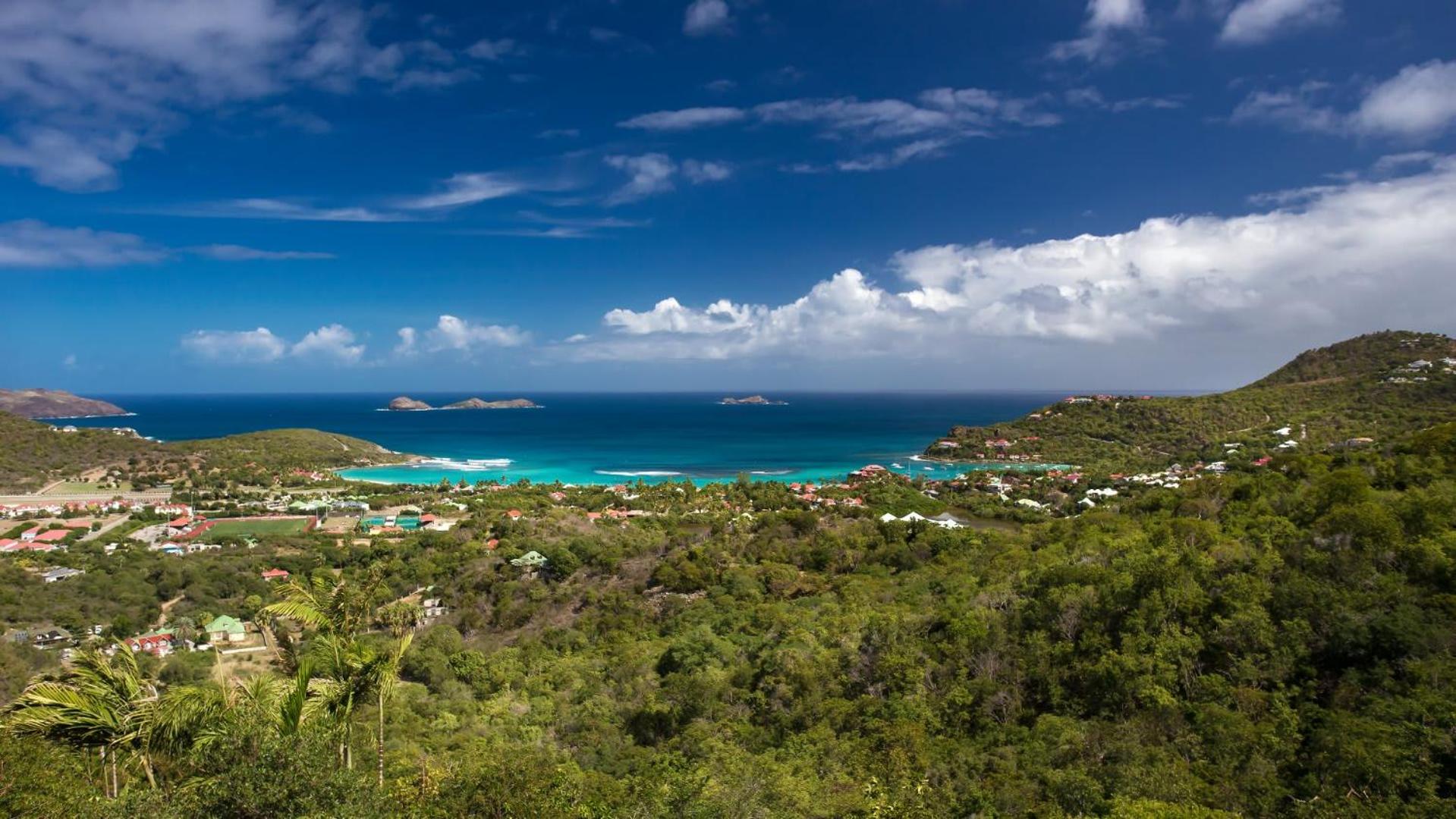 Prestigious Villa with a Splendid View