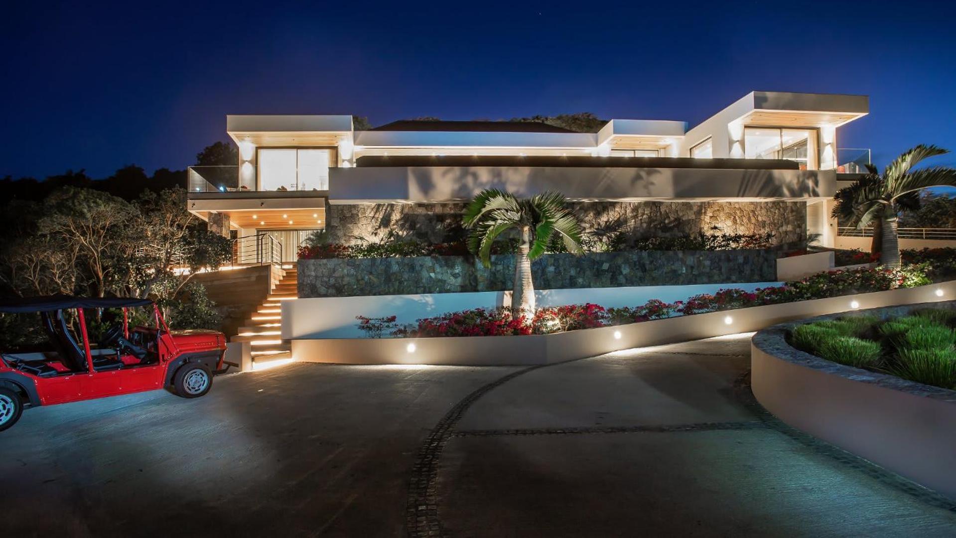 Prestigious Villa with a Splendid View