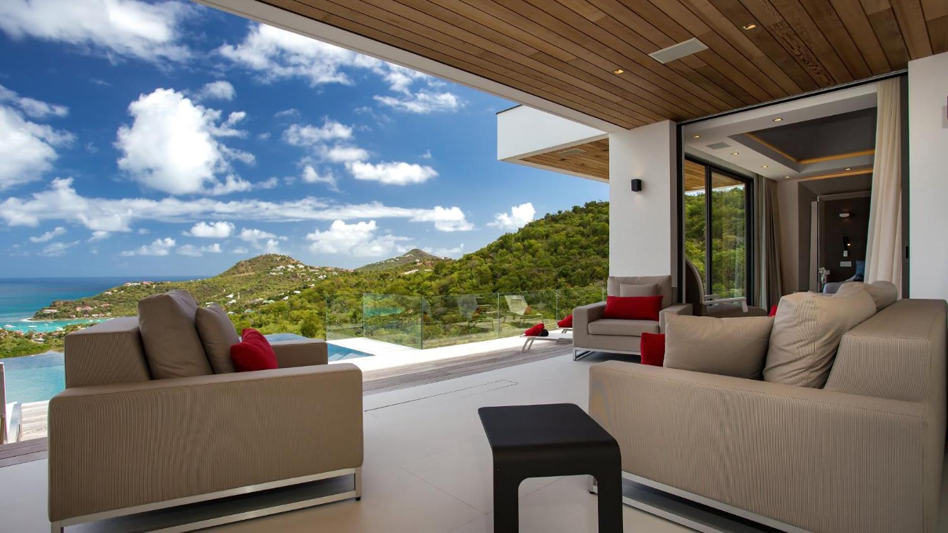 Prestigious Villa with a Splendid View