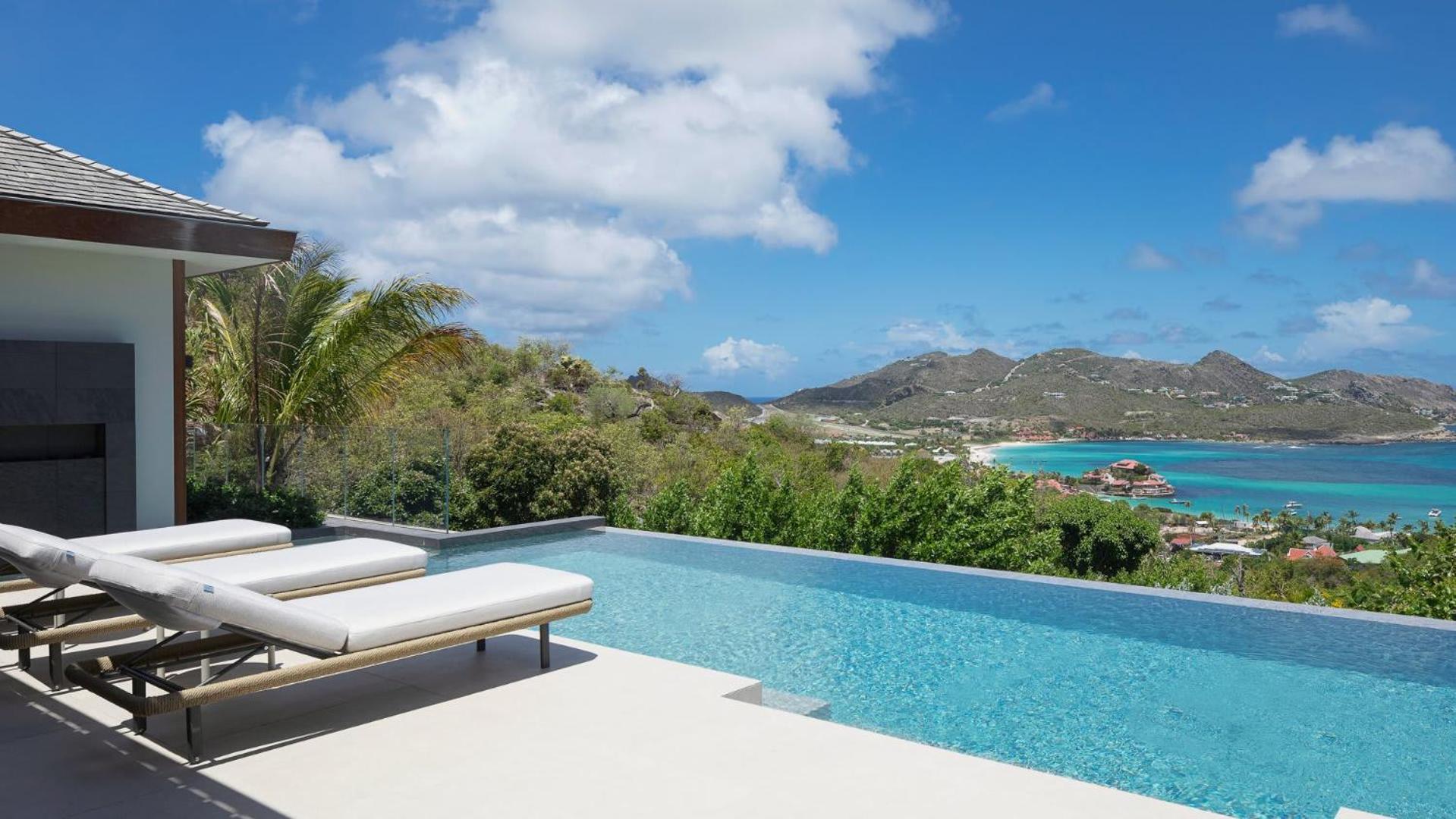 Spacious Villa with Upscale Amenities