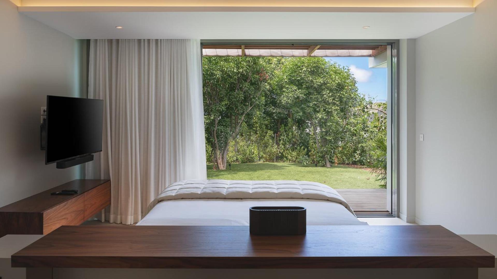 Spacious Villa with Upscale Amenities