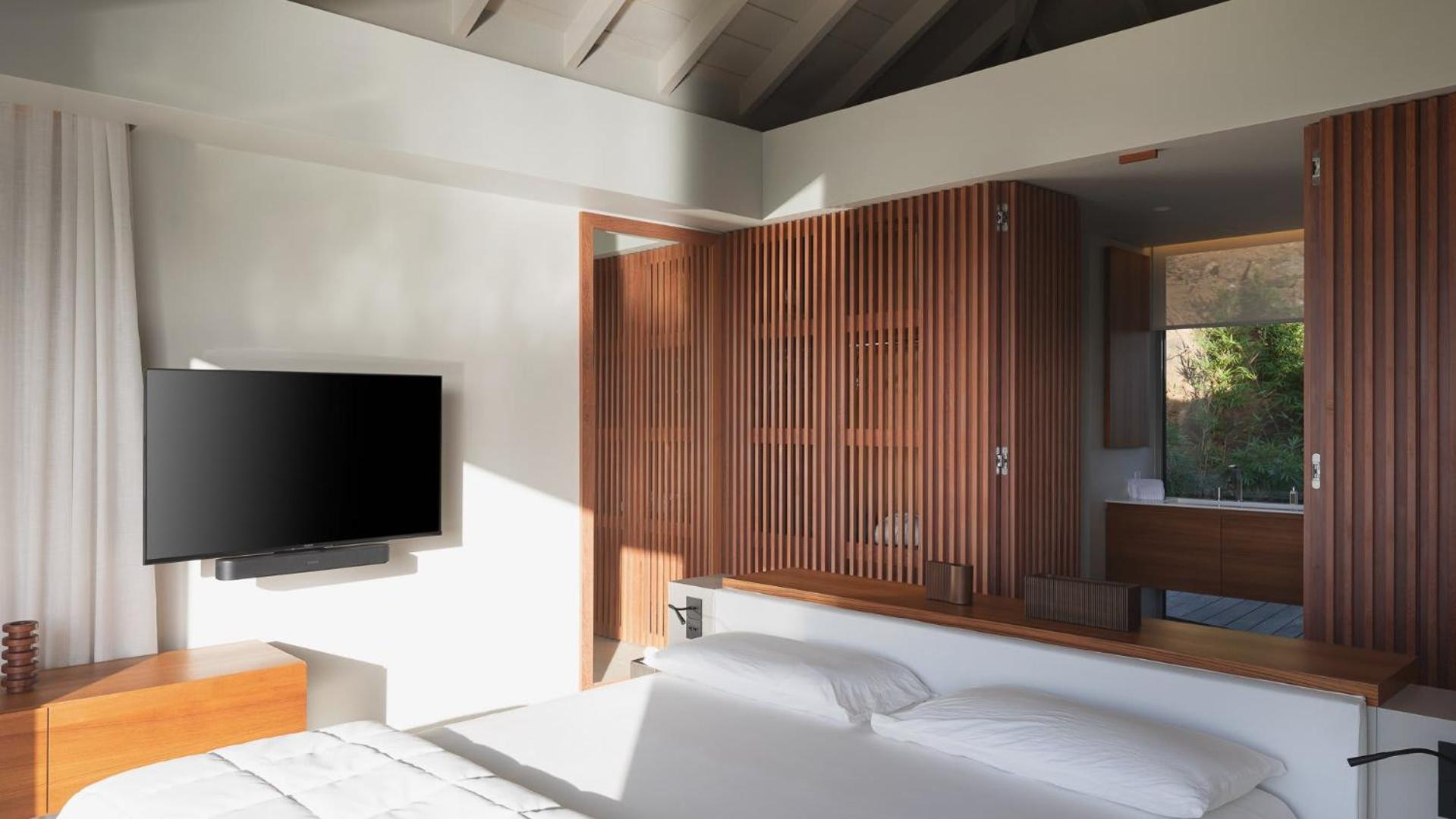 Spacious Villa with Upscale Amenities