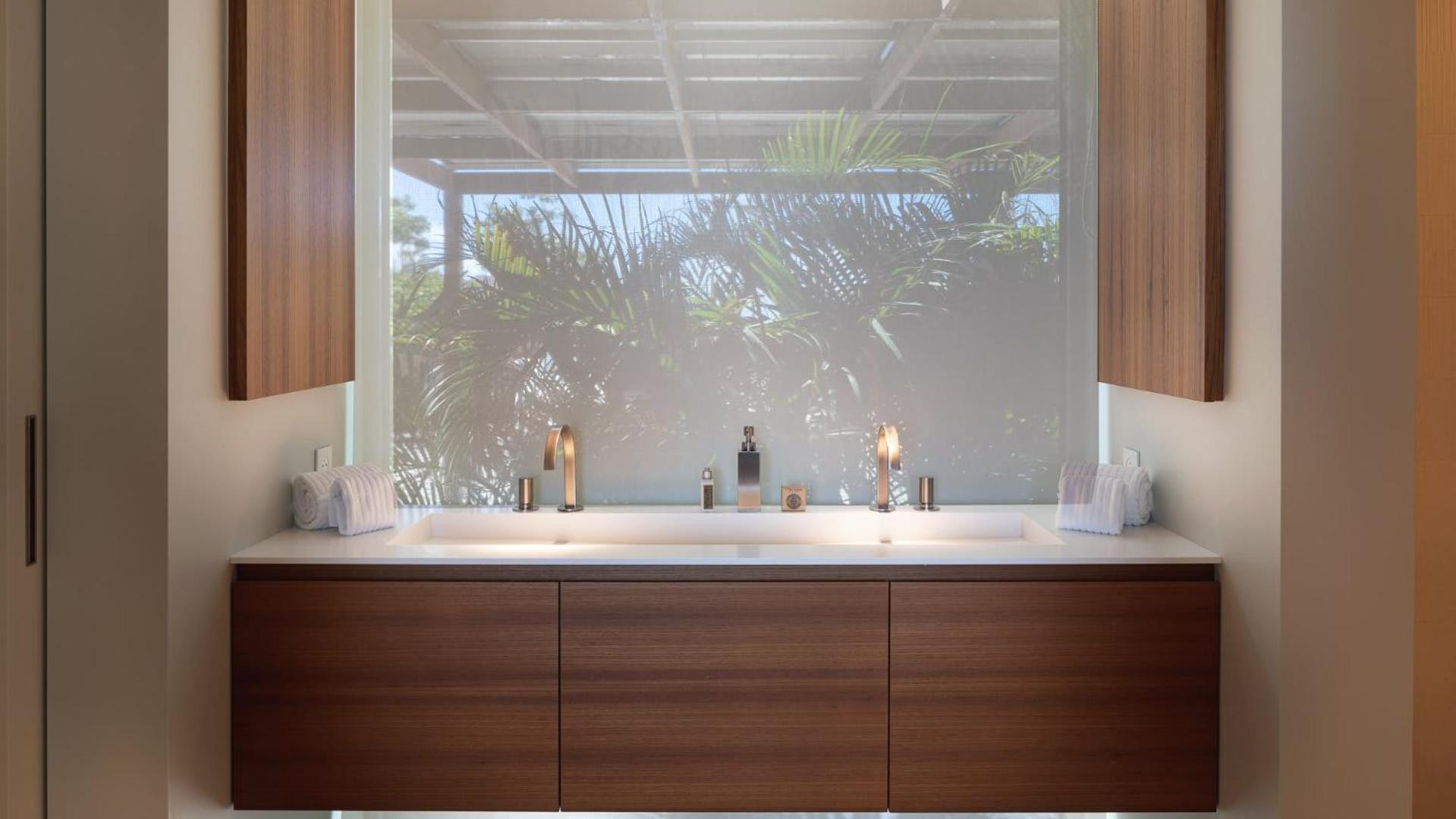 Spacious Villa with Upscale Amenities