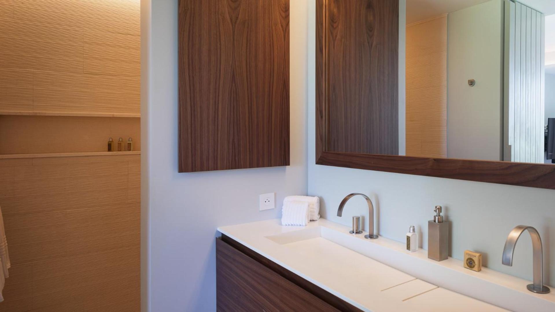 Spacious Villa with Upscale Amenities