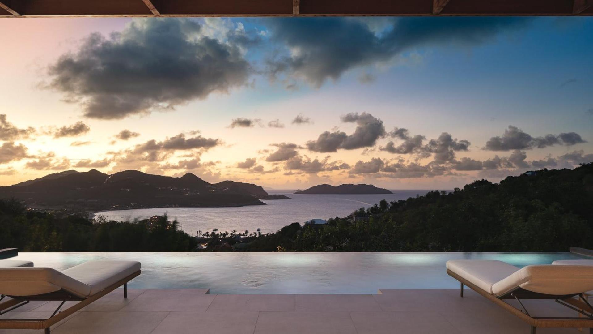 Spacious Villa with Upscale Amenities