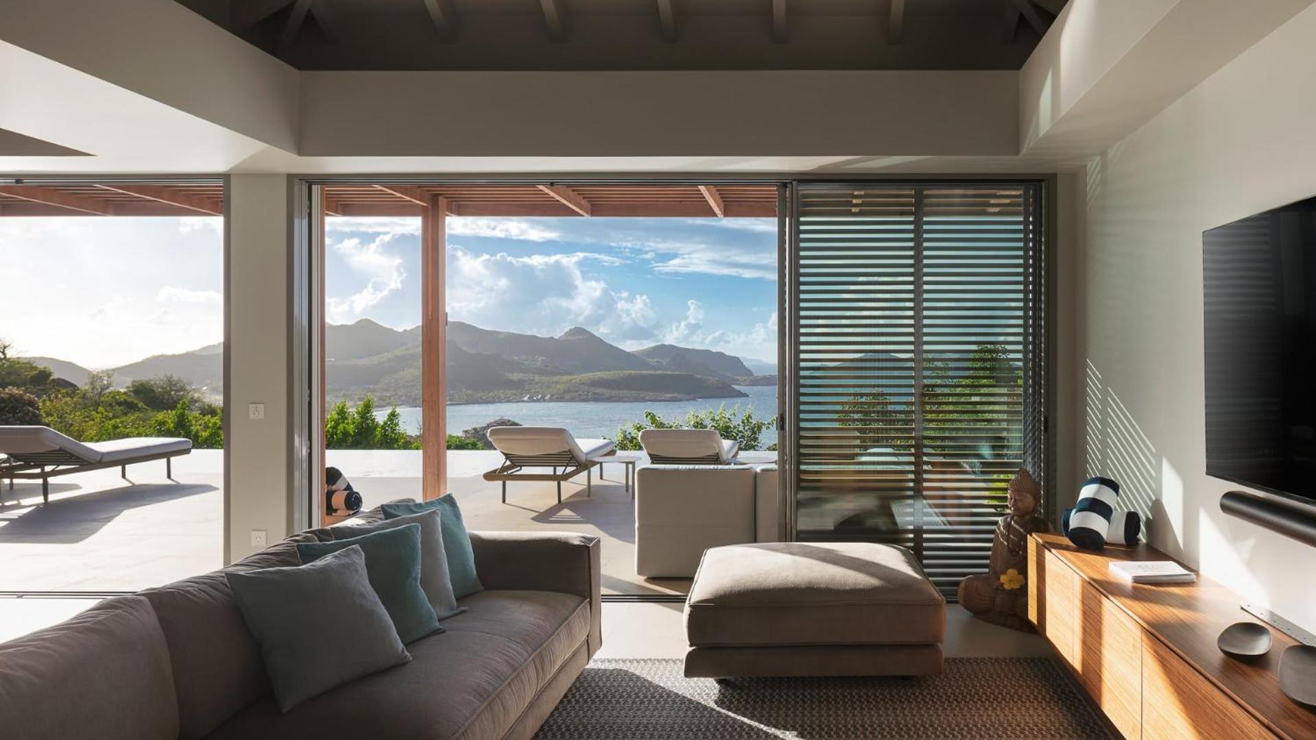 Spacious Villa with Upscale Amenities