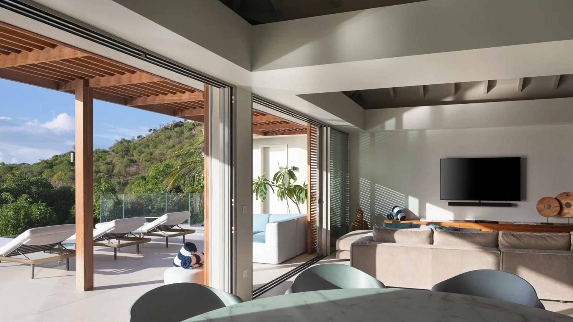 Spacious Villa with Upscale Amenities