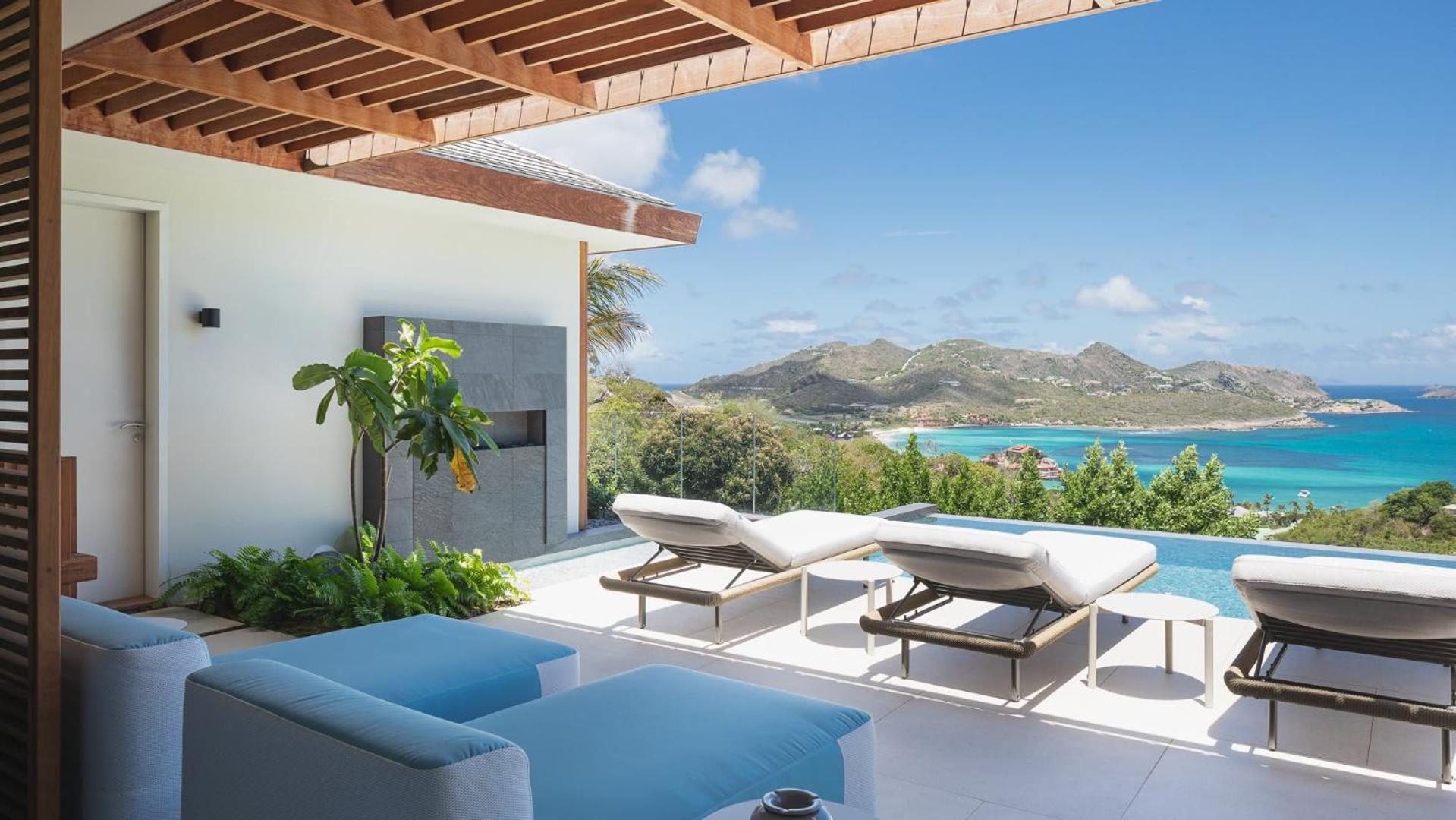 Spacious Villa with Upscale Amenities
