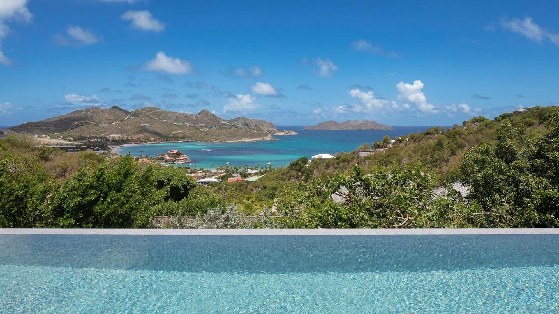 Spacious Villa with Upscale Amenities