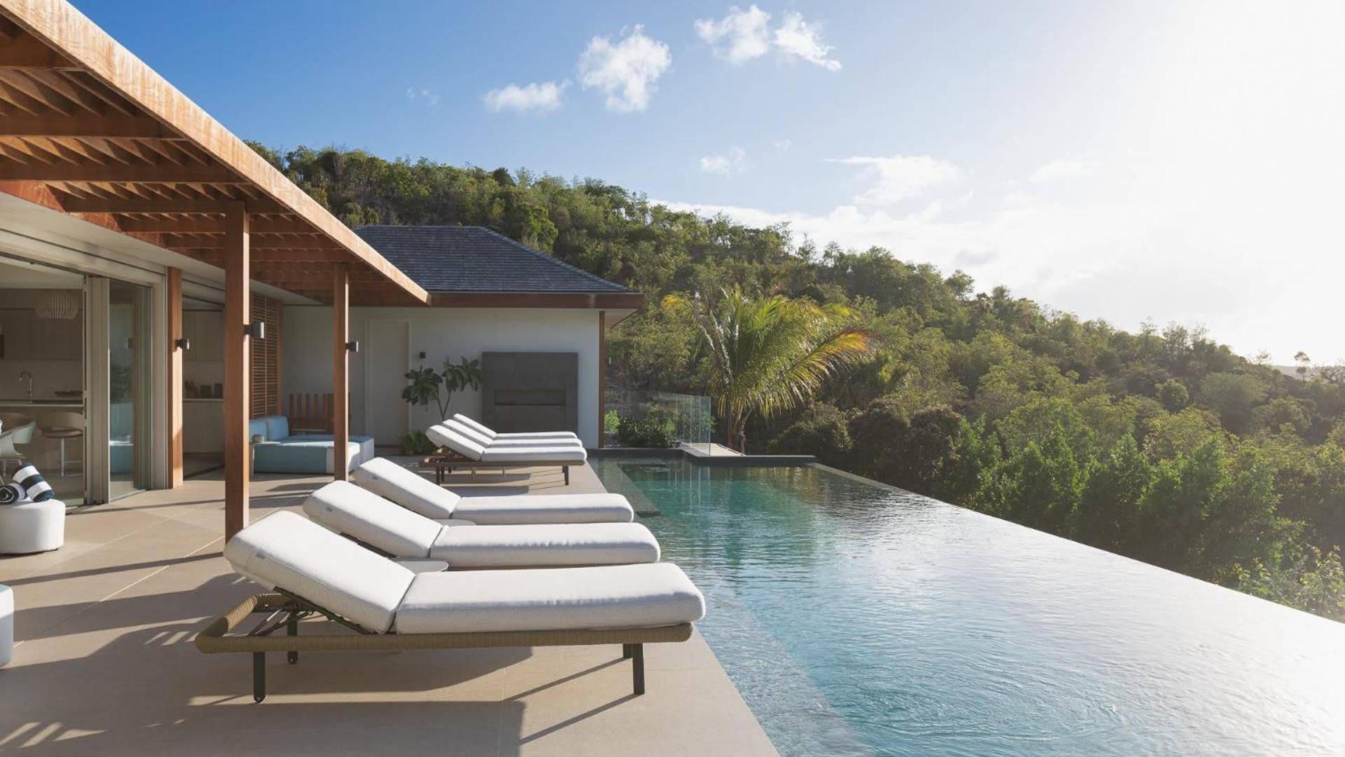 Spacious Villa with Upscale Amenities