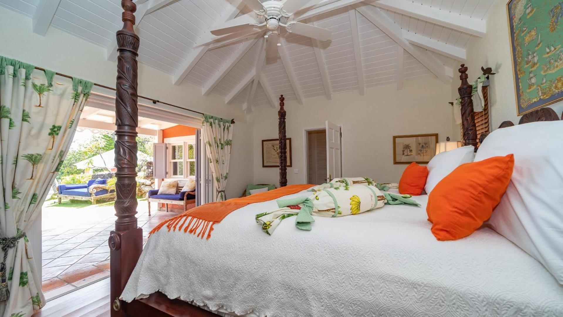 Superb Villa with Colonial Style