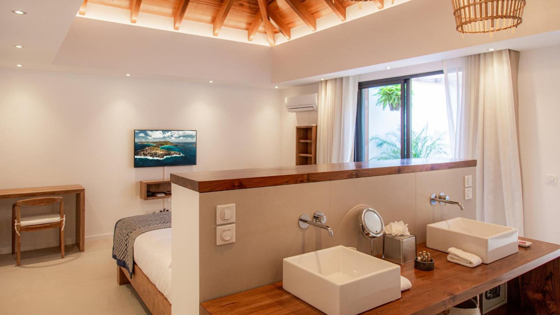 Beachfront Villa Furnished with Utmost Comfort