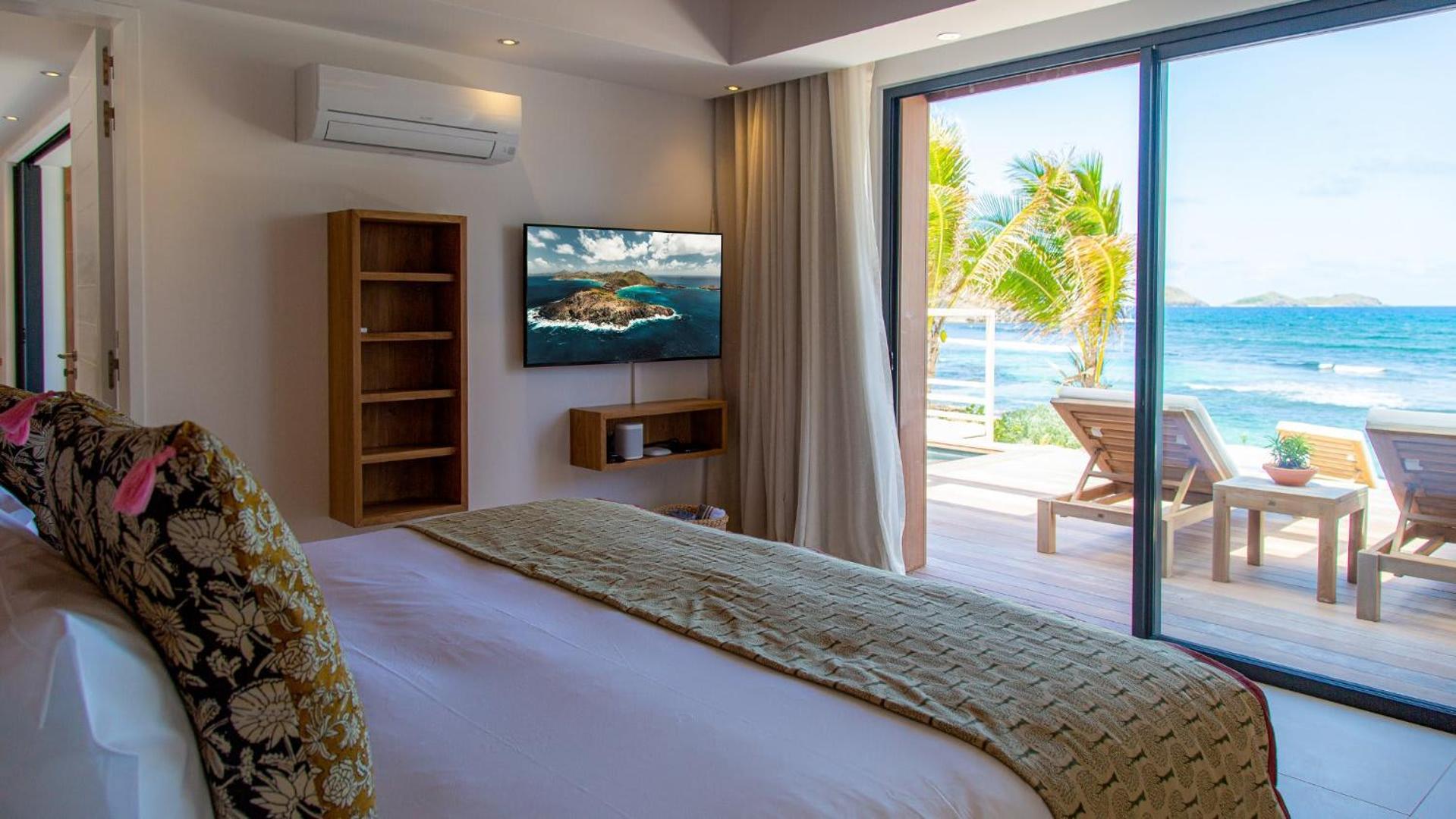 Beachfront Villa Furnished with Utmost Comfort
