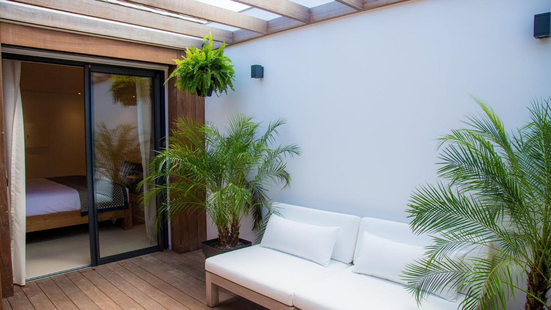 Beachfront Villa Furnished with Utmost Comfort