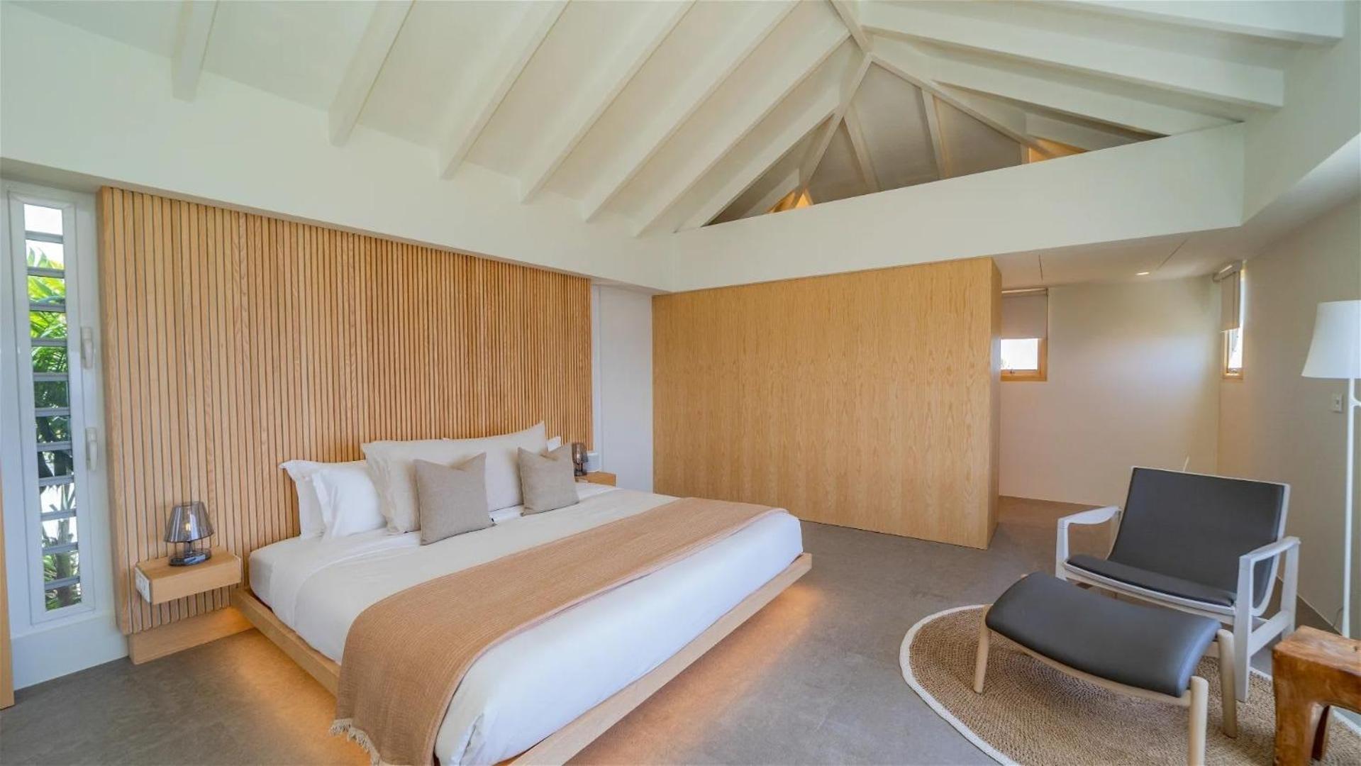 Exceptional 4BR Villa Overlooking the Ocean