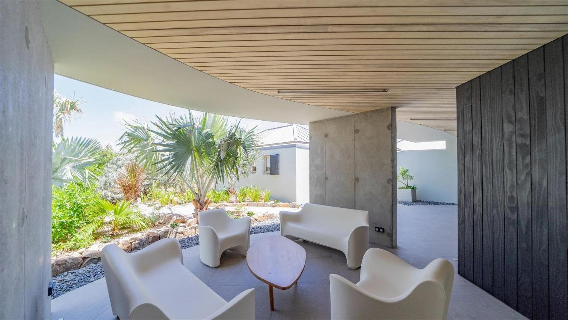 Exceptional 4BR Villa Overlooking the Ocean
