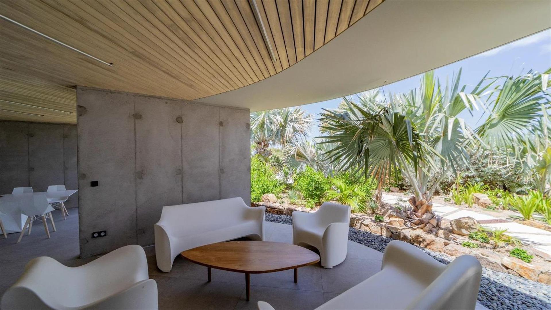 Exceptional 4BR Villa Overlooking the Ocean