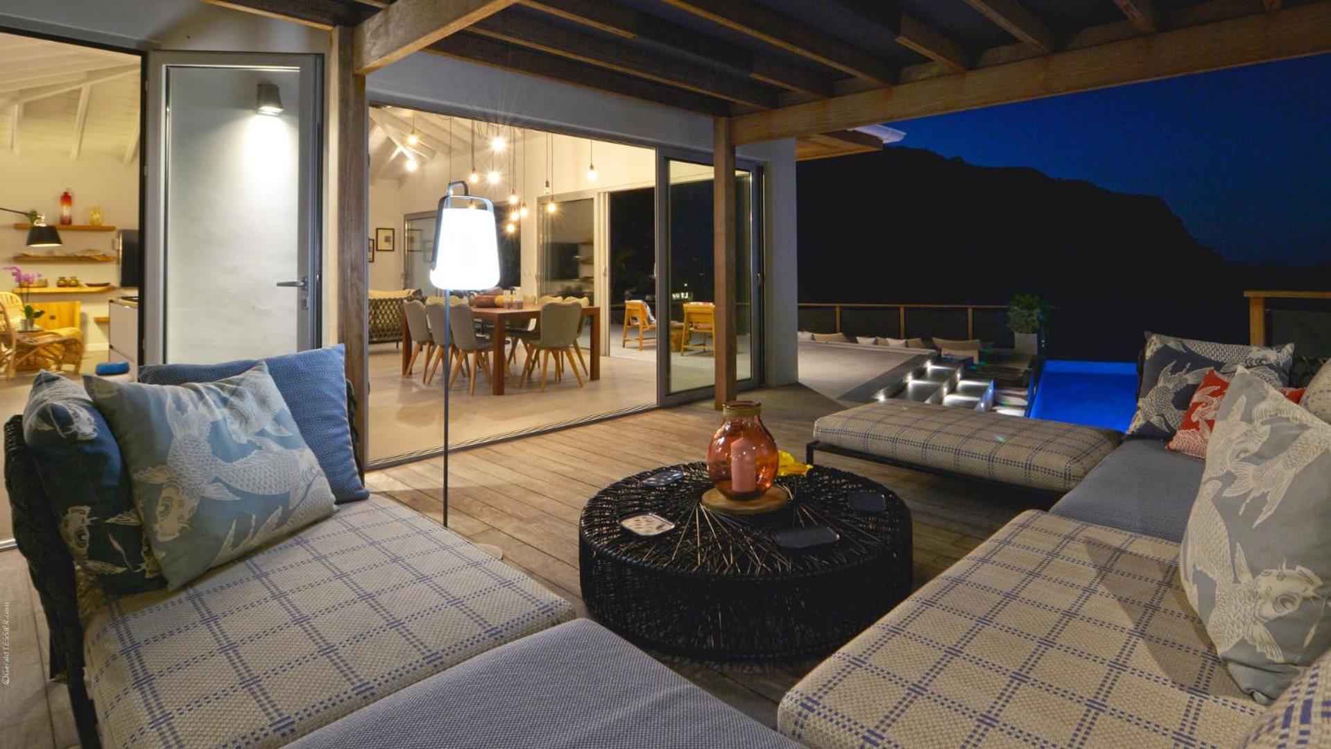 Superb Villa with Contemporary Style
