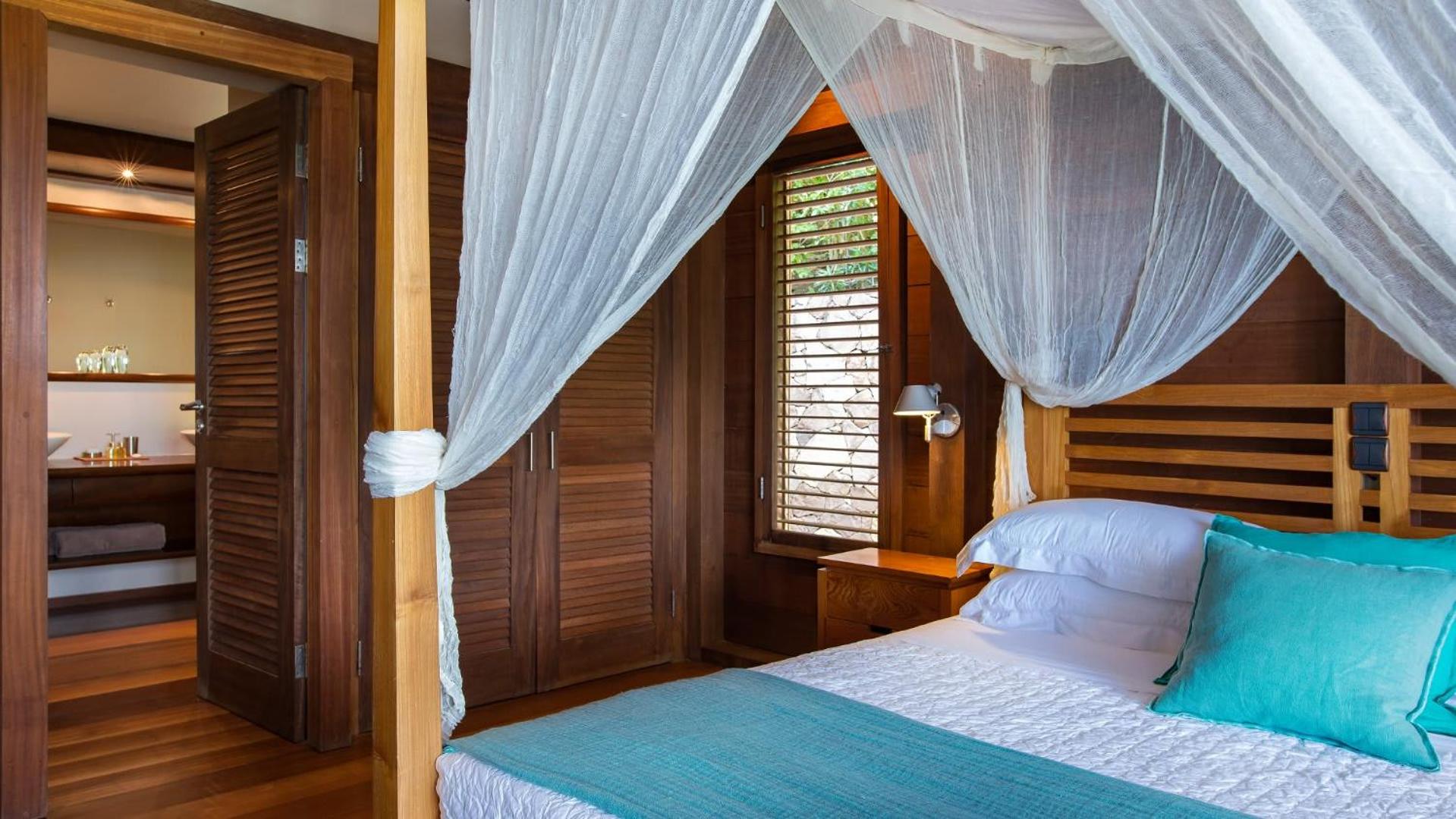 Panoramic Villa with Exotic Decor